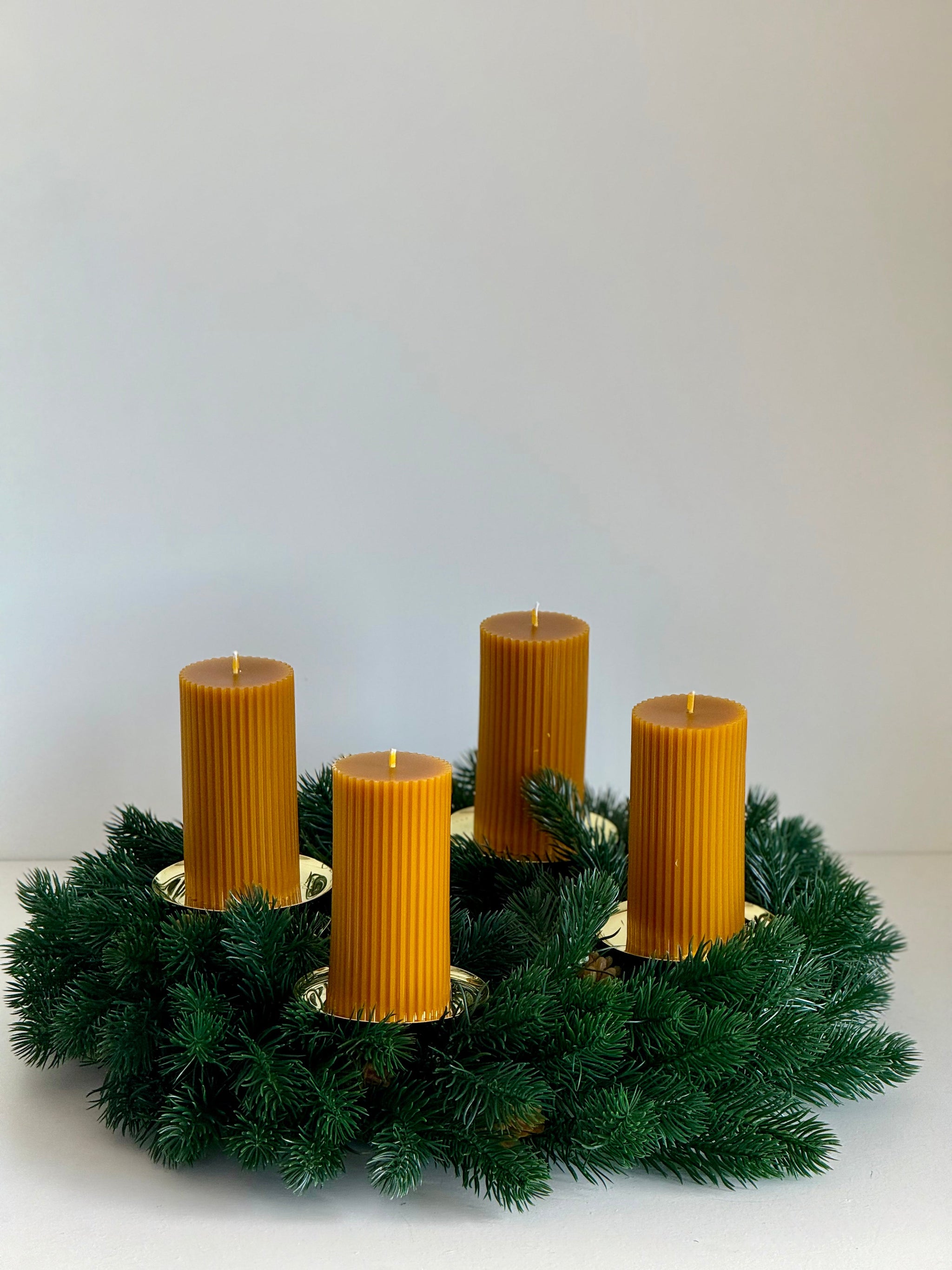 Adventskerzen aus reinem Bienenwachs – Handgegossen (4er-Set)