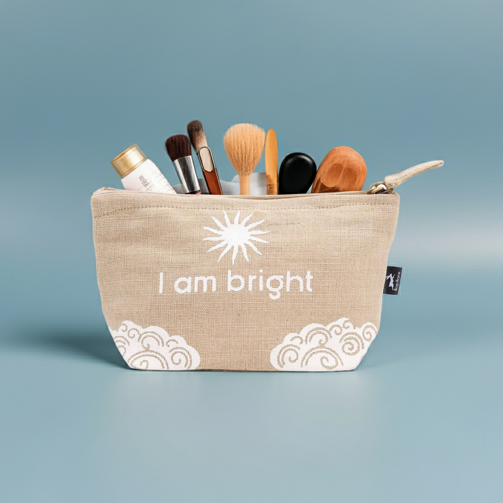 Hop Hare Beutel „I am bright“ – nachhaltiger Juco-Beutel (19 × 12 × 4,5 cm)